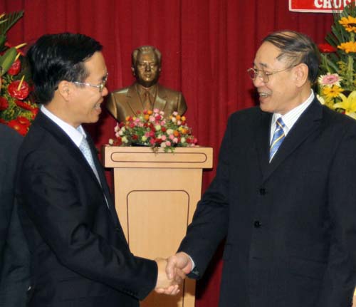 កម្មភាពរំលឹកខួបអនុស្សាវរីយលើកទី៦០នៃទិវាបង្កើតបក្សប្រជាជនបដិវត្តន៍ឡាវ